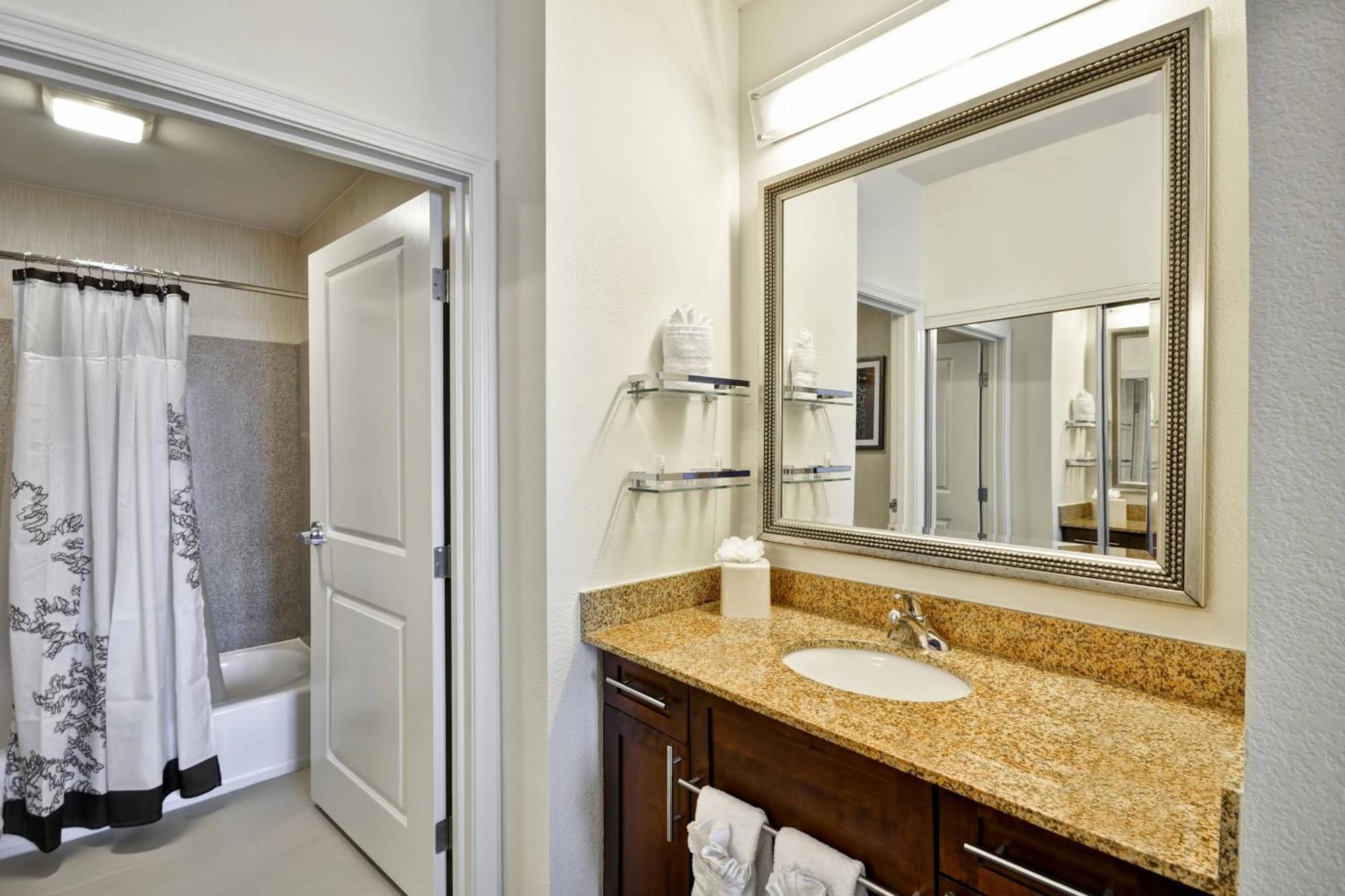 By Marriott Gulfport-biloxi Airport Hotel Gulfport